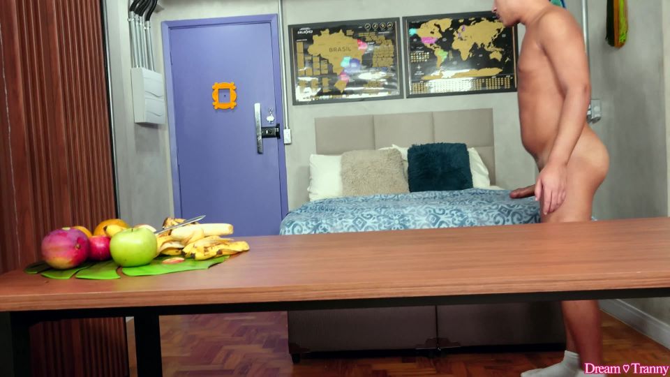 Rebeka Guedes - Anal Creampie para el Noob K transexual (Porno anal)