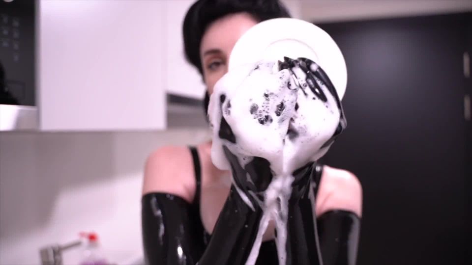 Miss Ellie Mouse - Fetish maid in latex Latex!