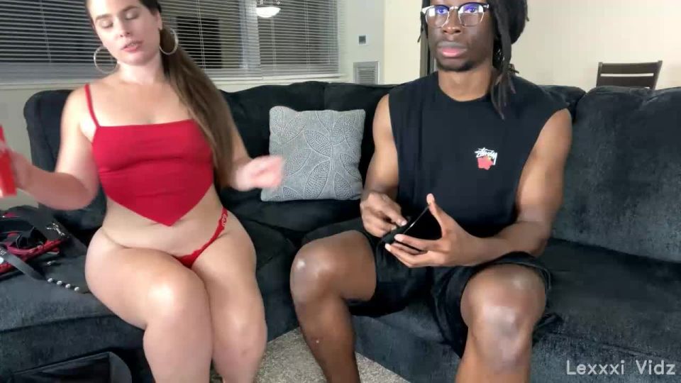 Lexxxiscarletvip - Lexxxi Nicole Scarlet Lexxxiscarletvip - ¿han podido ver nuestro show donde probamos nuevos juguetes sexuales que un fan leal me envió 25-08-2021