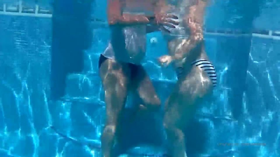 Devon Breeze Devonbreeze - underwater lesbo fun with leai organa 17-07-2019