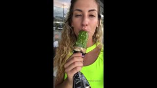 Shona River () Shonariver - this is how you eat ice cream in japan lol 05-09-2019