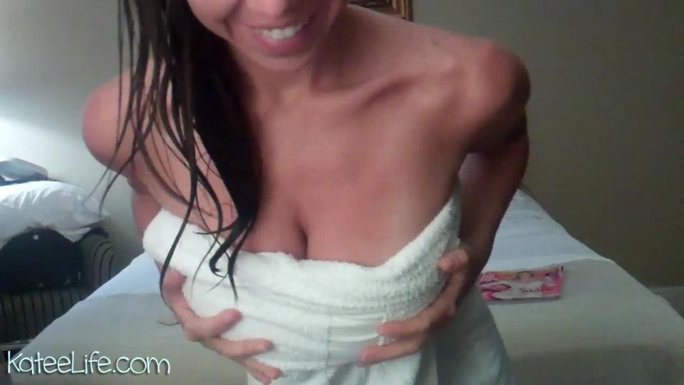  teen | Webcams Video presents Very Hot Girl Katee Owen – Wet and Hot | webcams