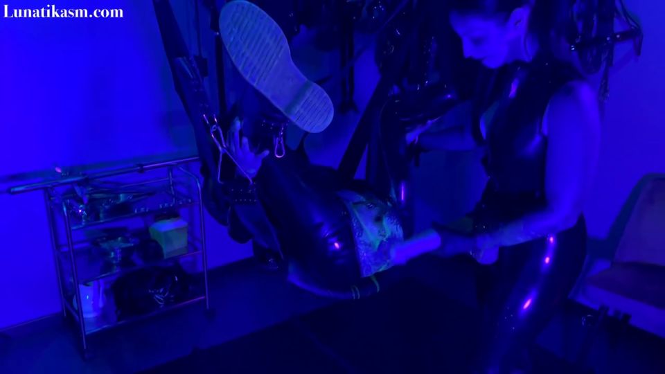 [K2S.CLUB] Mistress Lunatika - Neon Fist Fucking - HD 720P