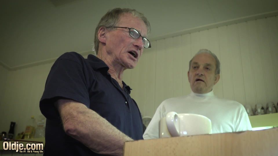 Teressa Bizarre - Mamita traviesa