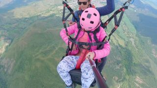 Squirting While Paragliding In 2200 M Above The Sea  7000 Feet 1080p