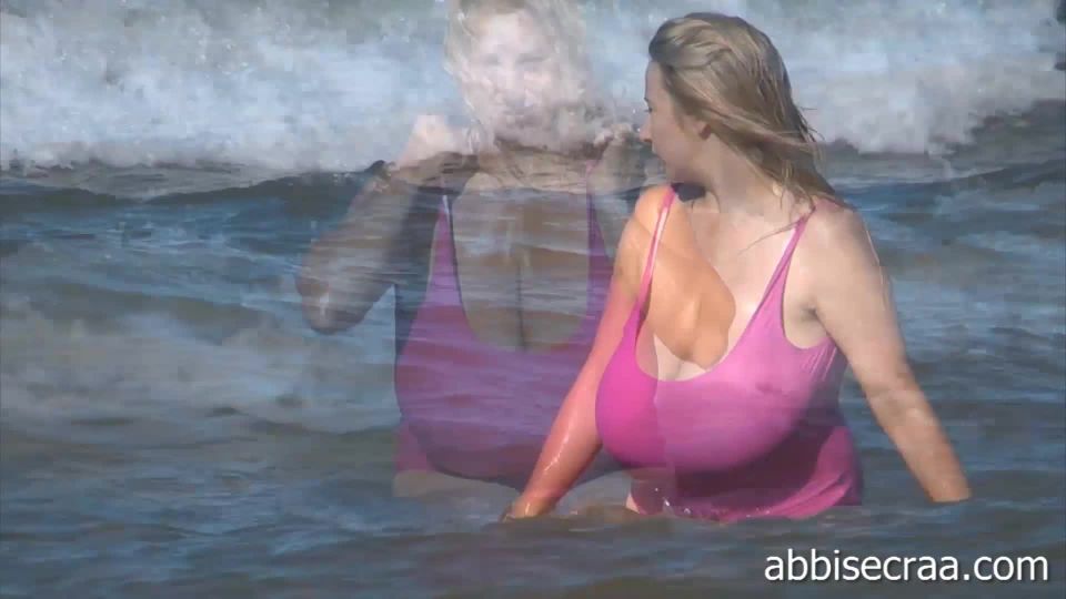 Porn online Abbi at seaside