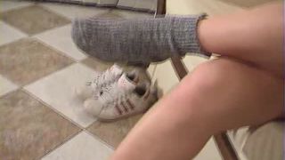 [Czechfeet] Lucinka - Bare feet  Sniffing  Shoes  Socks - 12/16/2006