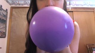 Balloon fetish with red babydoll dress webcam MelanieSweets