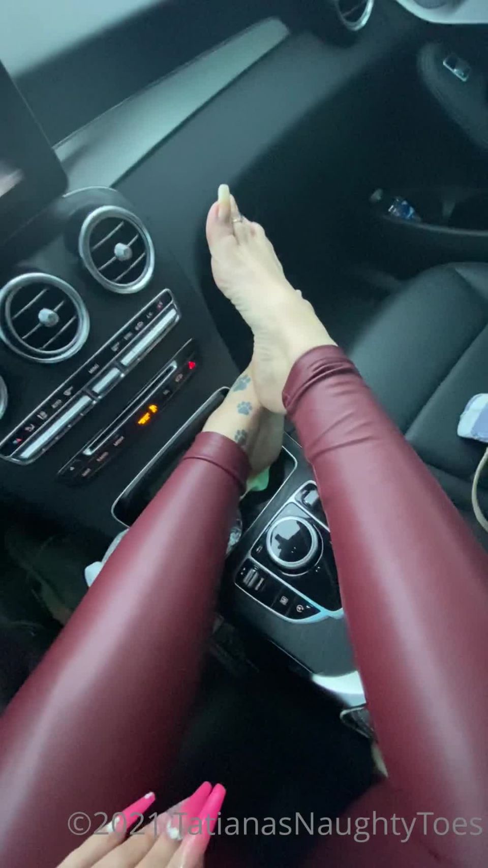 TATIANA - tatianasnaughtytoes () Tatianasnaughtytoes - new february naturals waiting for my niece to come out of ballet school i 10-02-2021