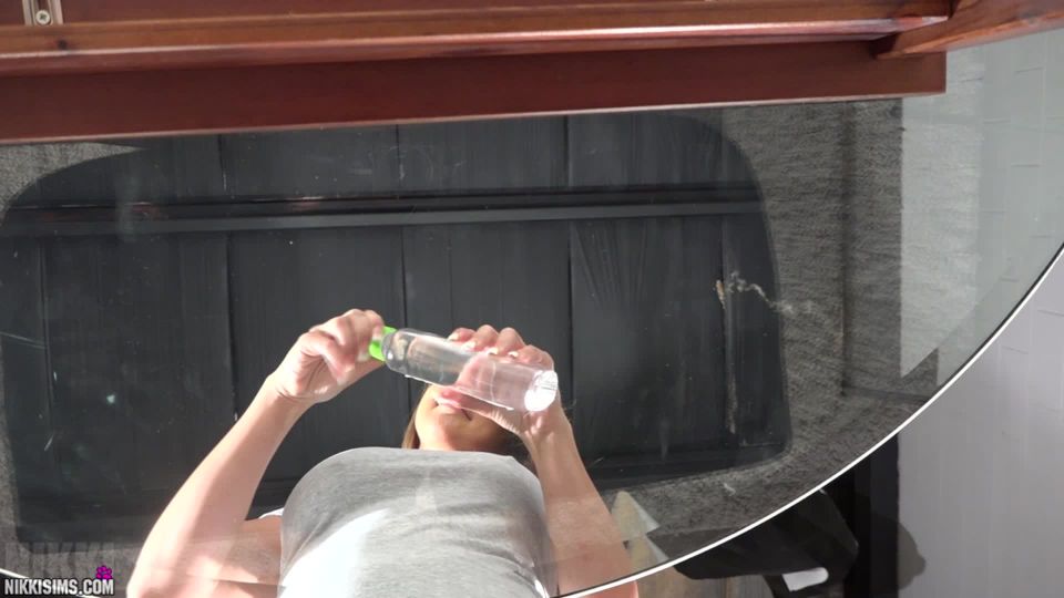 Nikki Sims - Aceite de vidrio lleno