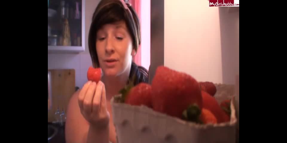 Strawberry devote schlampe mydirtyhobby com.flv