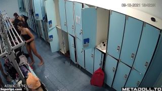 [metadoll.to] American college girls change clothes in their locker room keep2share k2s video