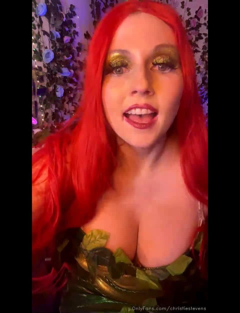 Christie Stevens Christiestevens - stream started at am poison ivy full body paint and other fun come joi 31-10-2021