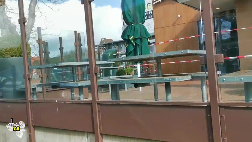 merry4fun - Public Blowjob im McDrive Kiel , time amateur teens on german 