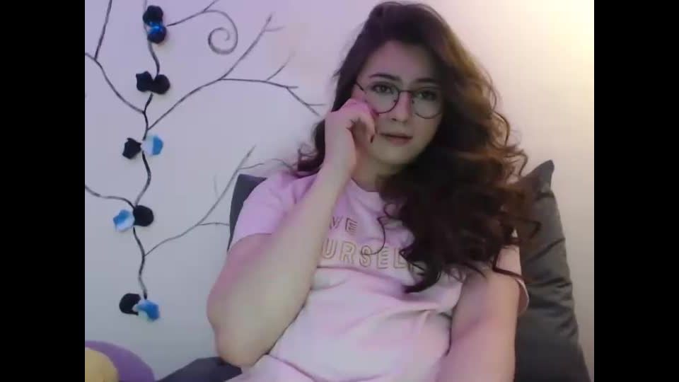 Shemale Webcams Video for February 03, 2020 – 21(Shemale porn)