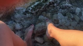 M@nyV1ds - PregnantMiodelka - Foot fetish Girl rubbing big stone with