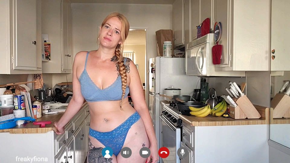 Pies porno Manyvids FreakyFiona - Gaslighting GF Secretamente te caga - Manyvids