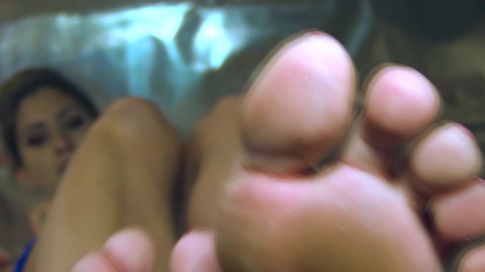 adult clip 49 Princess Beverly - Bottom Foot Feeder - foot fetish - pov foot fetish tease