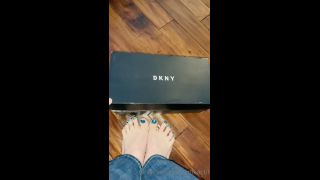 Onlyfans - Goddess Anika - anikacbt - anikacbtNew shoe day is always a great day - 23-10-2020