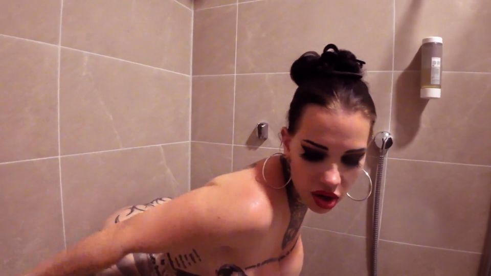 Miss AlessaMilano - 2 Fach Didlo in der Dusche - FullHD 1080P