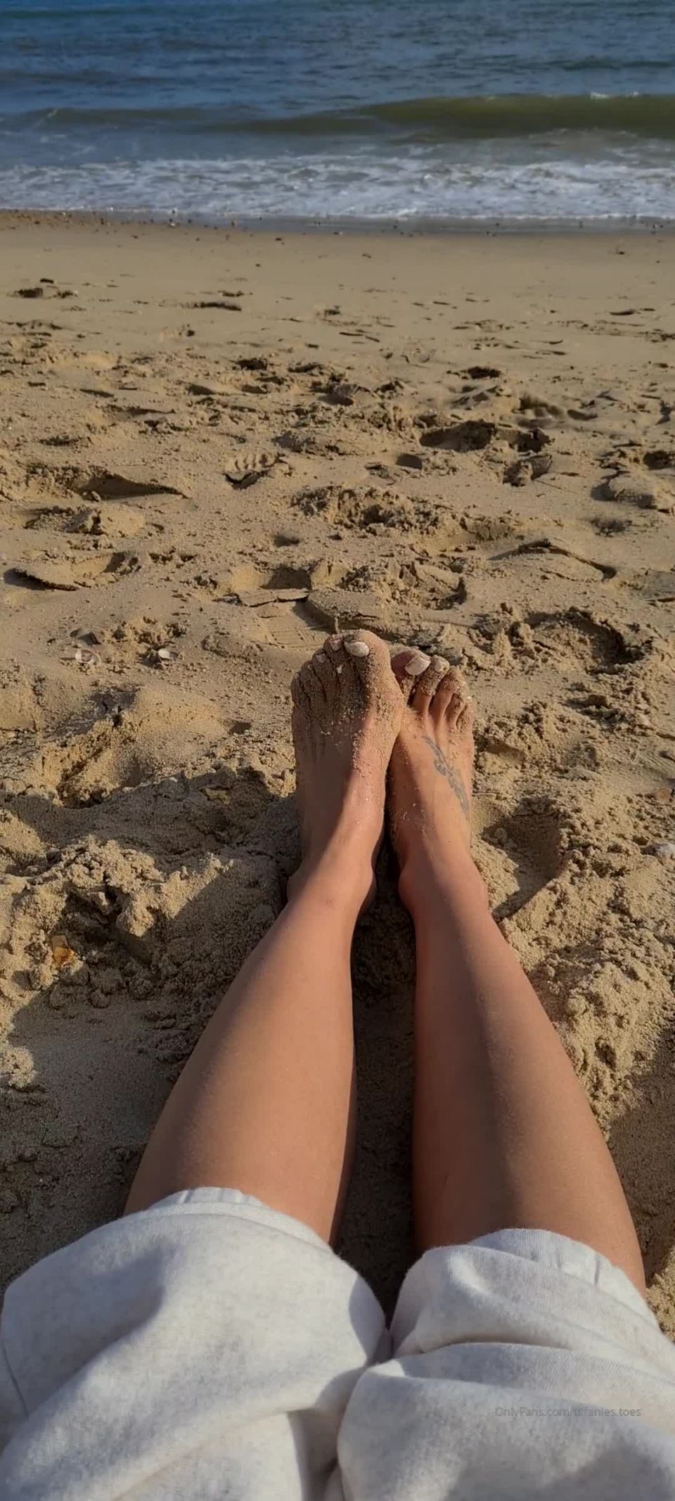 Tiffanie Toes () Tiffaniestoes - had a rare trip to the beach on my day off today but i couldnt go and not remember to tak 15-04-2021