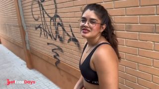 [GetFreeDays.com] TEEN COLOMBIAN woman with a big, thick ass and ANAL PLUG fucks a stranger from the gym in her car Sex Video October 2022