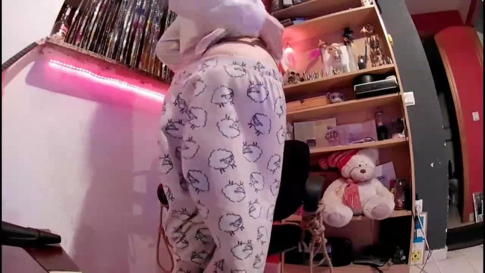 Step daughter Sabrina gets a rough fuck by a stepdad as p...