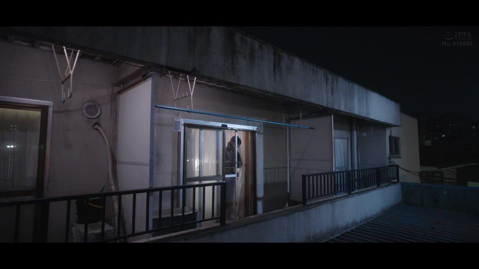 FHD MOON-006 シガレット不倫 ～隣人妻とタバコで繋がるベランダ禁断愛～ 紺野ひかる