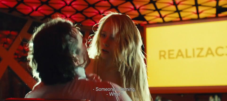 Ewelina Pankowska, Ewa Kolasinska, etc - Happiness (Szczescie) (2018) HD 1080p - (Celebrity porn)