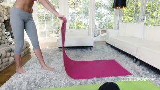 [FeetishPOV] Tiffany Watson Yoga For The Feet And Soul [08.21.20] [1080p]