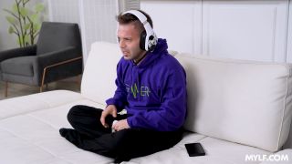 25-04-18 Jade Greene – Let Your Stepmommy Show Why Pussies Are Not Overrated 1080p - Mom Drips | MYLF - Jade