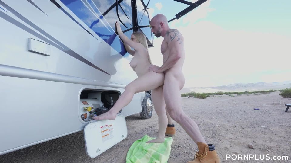 Kylie Shay Aventuras en el camino (Porno de Amateur)