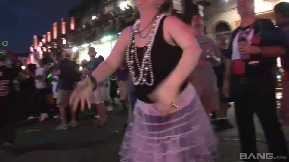 Mardi Gras Is So Fun For Chastity GroupSex!
