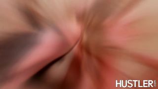 Esposa caliente soñando - [Porno duro]