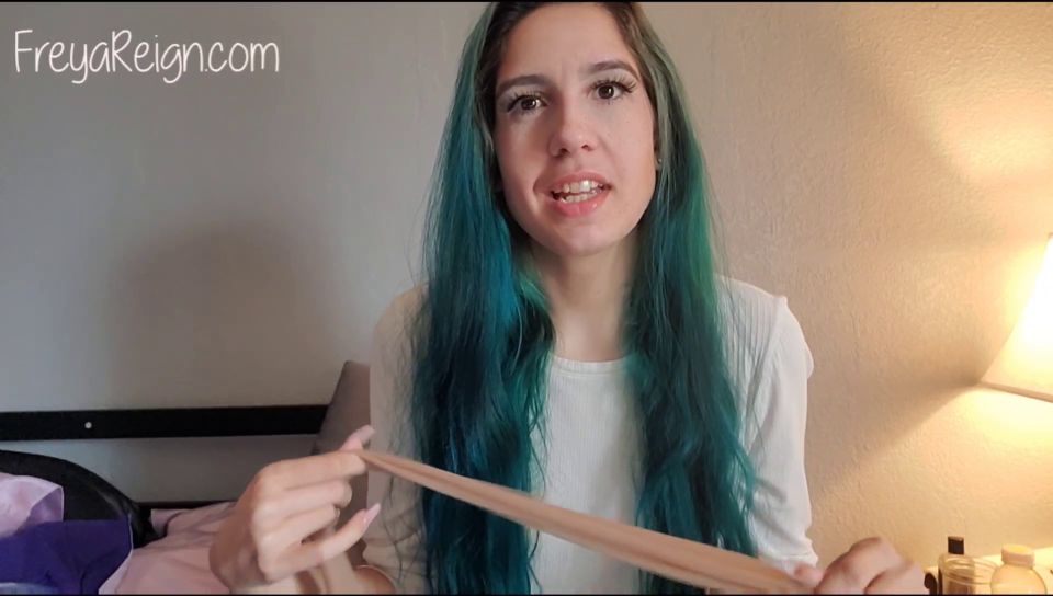 Freya Reign - Vestirte para nuestra noche de cita - 4K 1088P