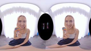 Chloe Can Pop Your Cherry - Gear VR