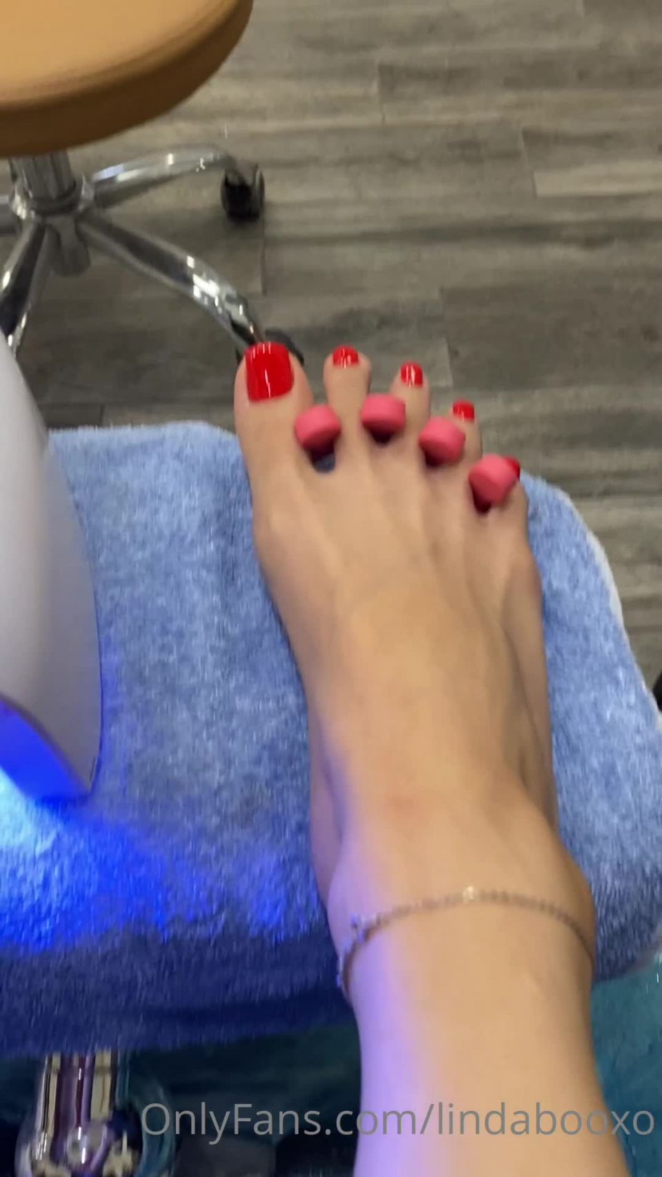 [FootJob-Porn.com] Onlyfans - Linda Boo_177_lindabooxo-31-12-2021-2316248654-Love soaking my feet in hot water I got RED _Footjob-HD Leak