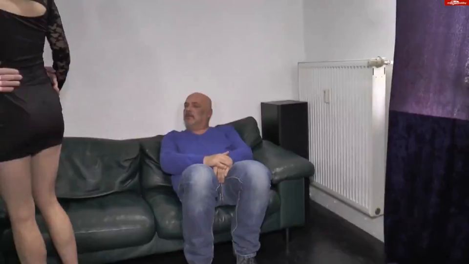 Karina HH - Voll krass im Pornokino 720P - Germany