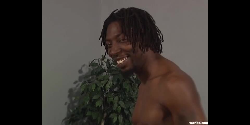 Bryon Long folla a Milf Dalny Marga en el sofá