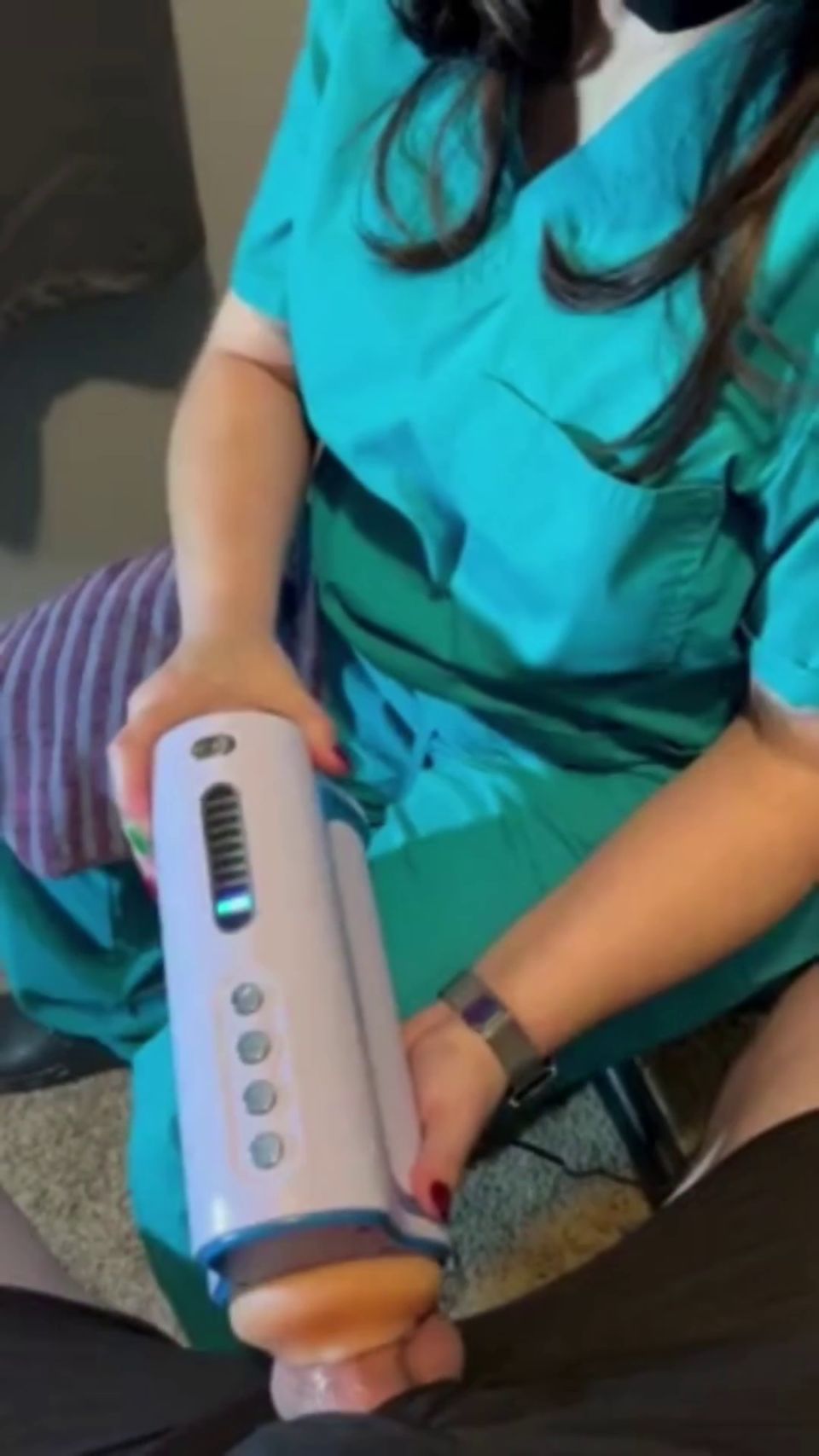 La enfermera del banco de esperma en Nueva York usa una coincidencia para recoger mi esperma.