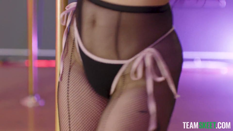 Video Ariel Dixon : Pole Dancer Gets Pounded By Older Man 1080p FullHD