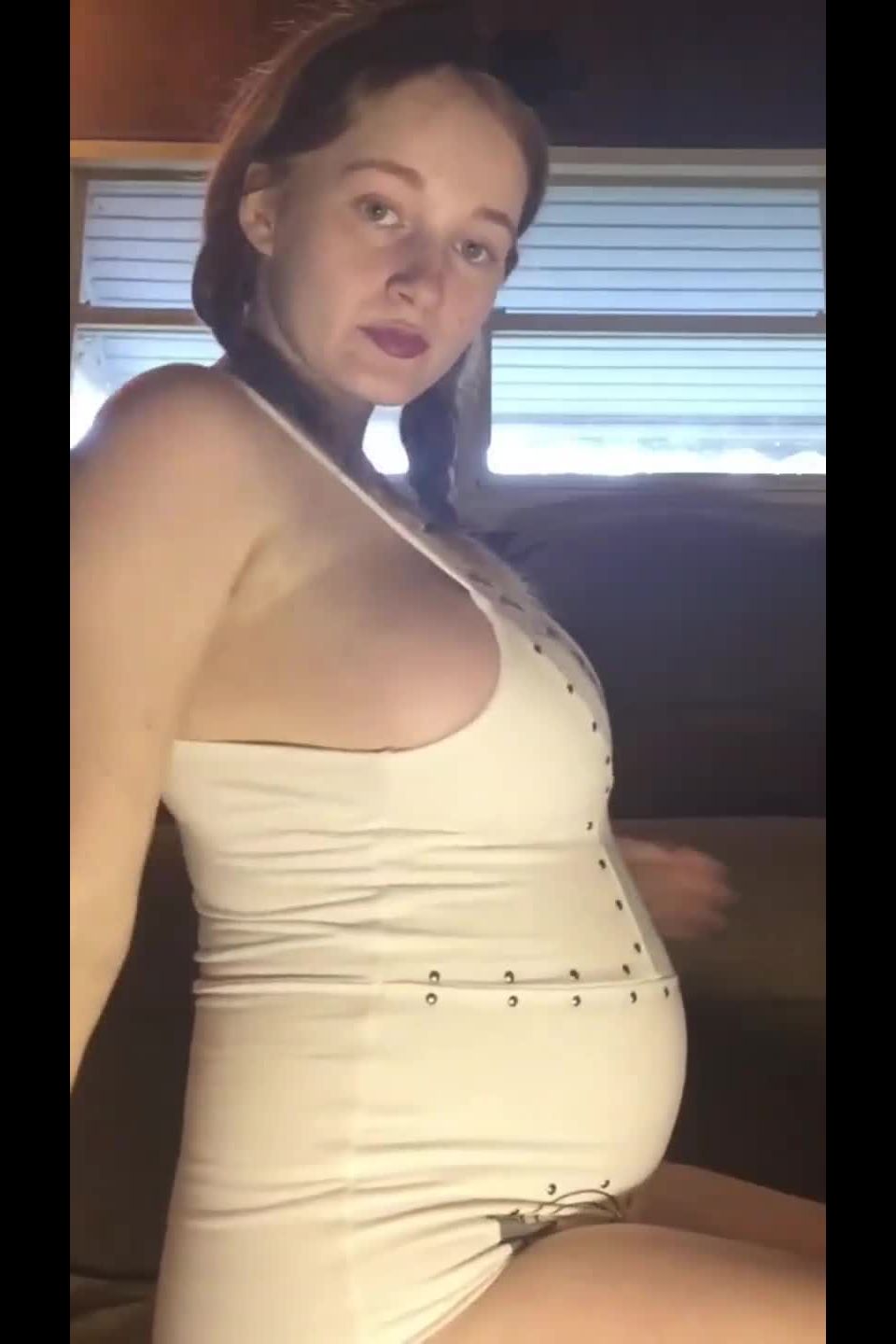 Pregnant Gets herself off Nicely