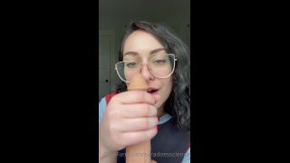 Saradoesscience - so do you want me to go down on you ive always wondered what it would be like to suck 10-10-2022