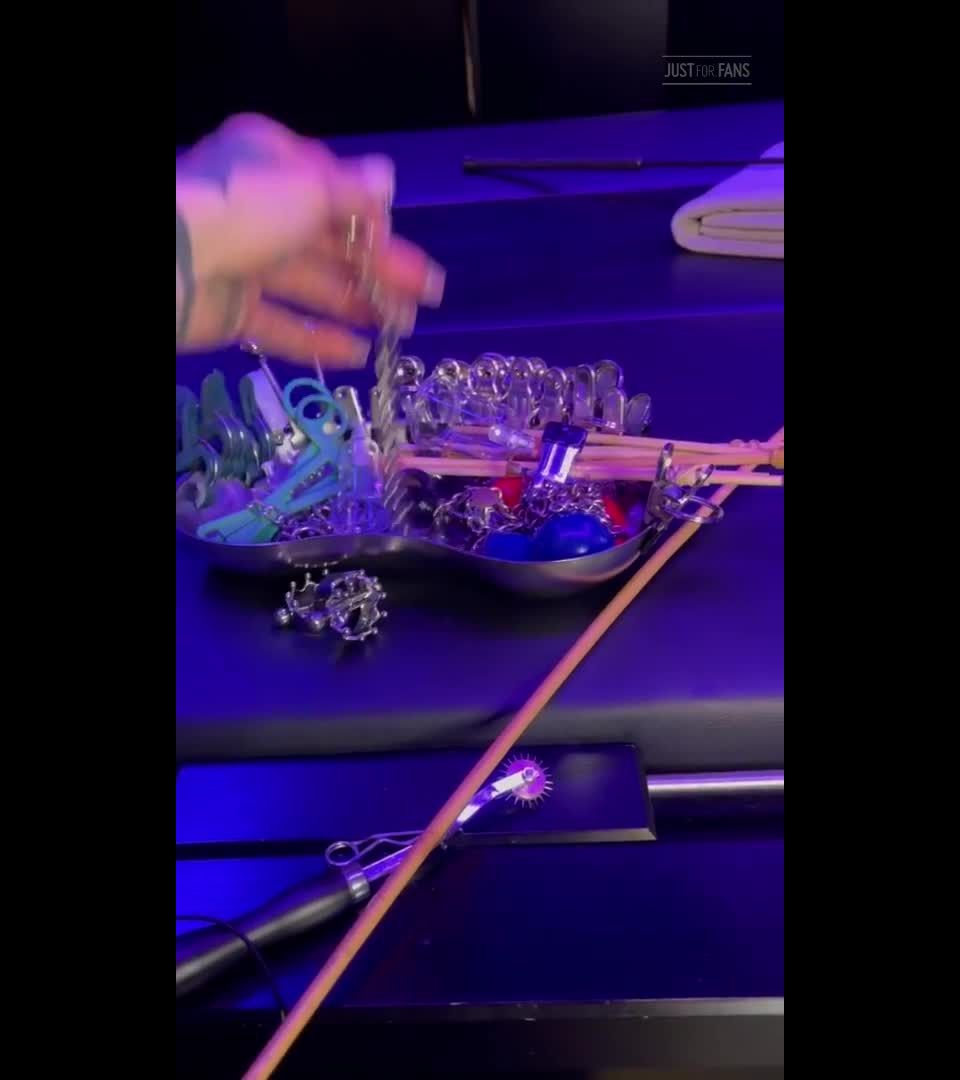 NICOLE BANSHEE - Getting Closer.