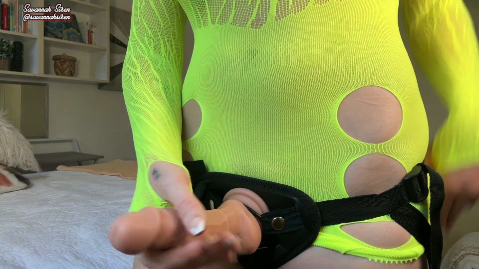 SavannahxSiren - Humillación de grasa POV Strap-on Fuck - FullHD 1080P