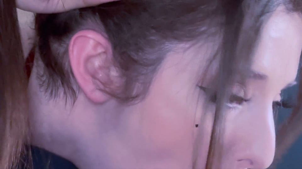 6242 Él quería una mamada así que le dejé que se me encrespara la boca...