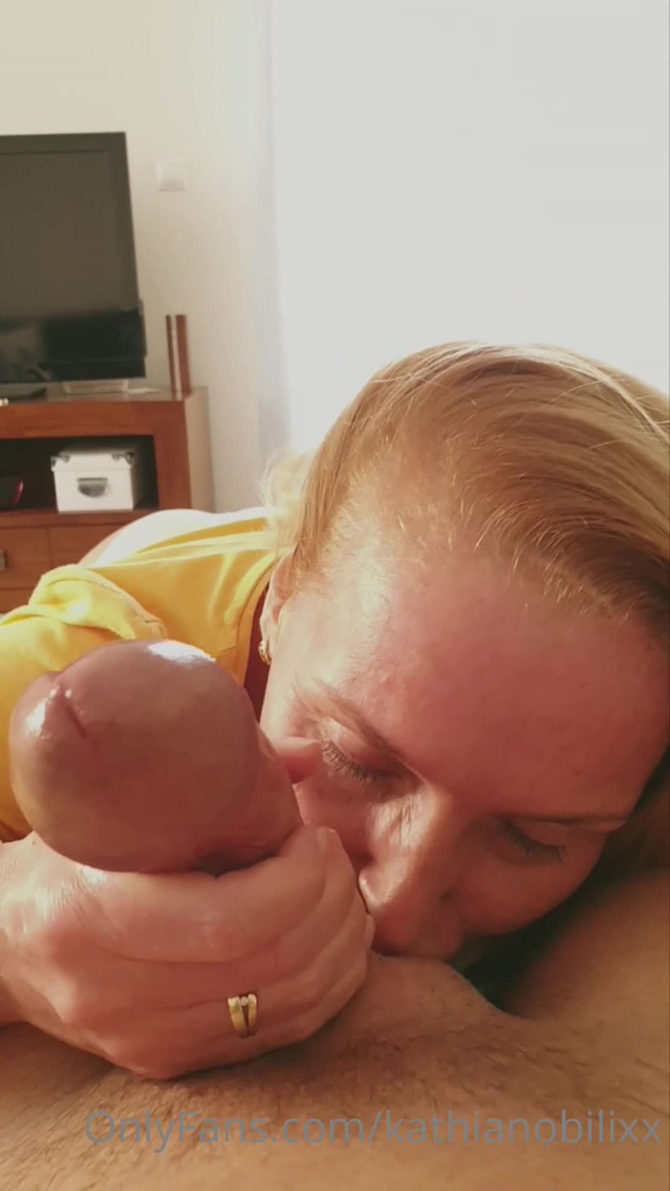 online clip para adultos 33 Kathia Nobili – Caliente y traviesa INICIO SEXO tape fetiche  fetiche porno gay fetiche de goma