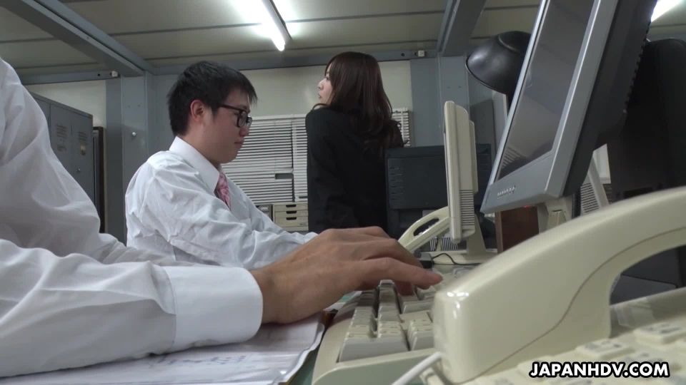 7112 Asuka Kyono - Asuka Kyono Blows Her Colleague In The Office