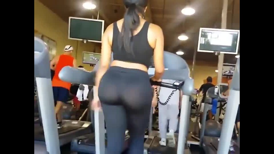 Big butt voyeured while on a  treadmill