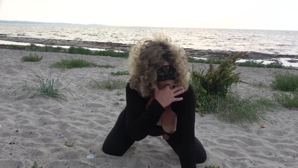 xxx video clip 4 femdom love compilation | Public Slut Jessica – Has Some Fun with Strangers on a Beach | public slut jessica